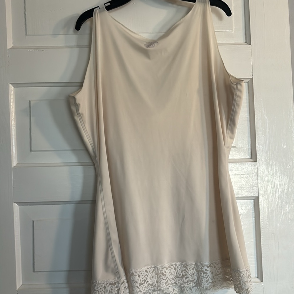 Spanx Compression Tank - Picture 4 of 5